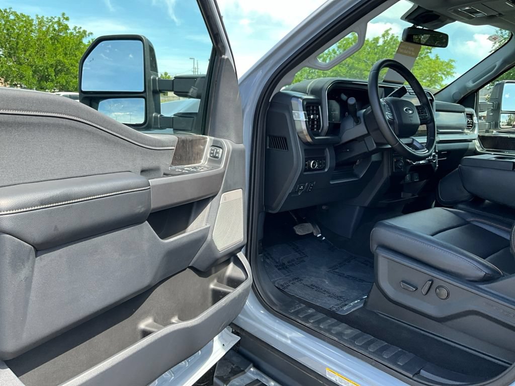 Certified 2025 Ford F450 Lariat w/ FX4 Off-Road Package AWD/4WD image 16