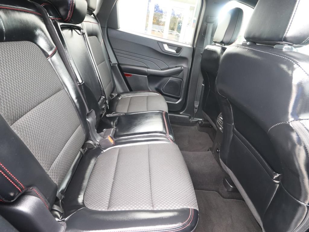 Certified 2024 Ford Escape ST-Line w/ Tech Pack #1 FWD image 24
