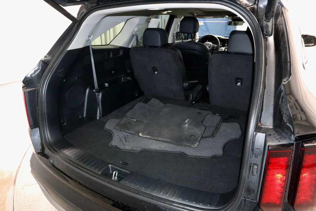 Used 2022 Kia Sorento EX w/ Panoramic Sunroof Package image 16