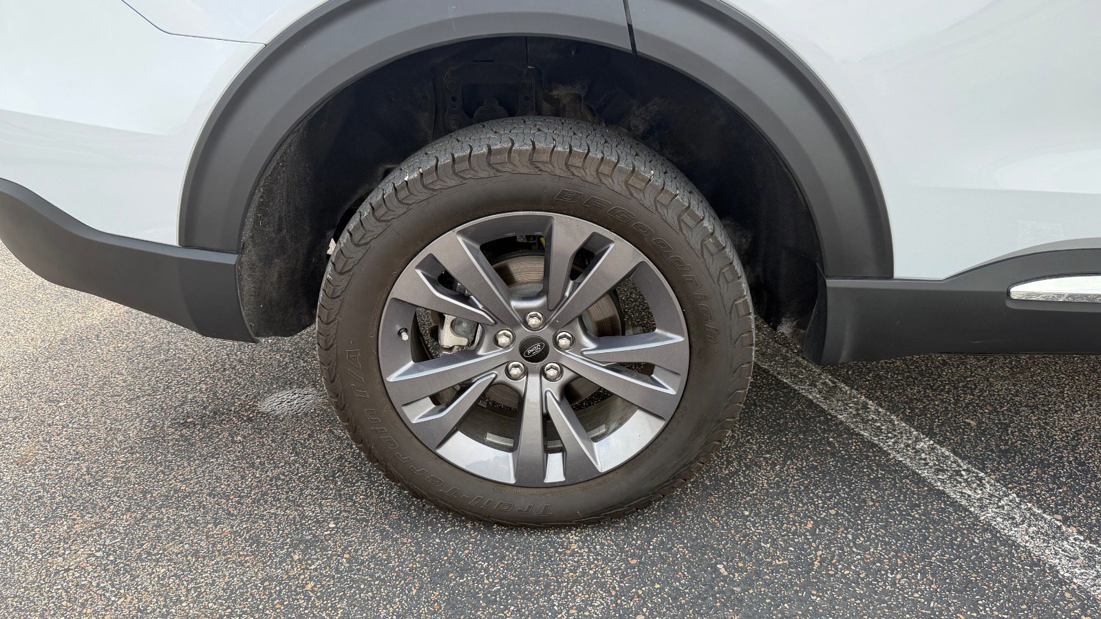 Certified 2025 Ford Explorer Active w/ Active Comfort Package AWD/4WD image 15