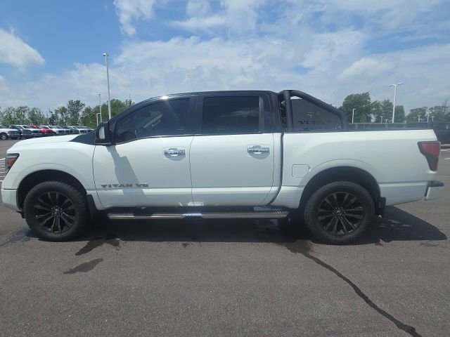 Used 2020 Nissan Titan SL w/ Moonroof Package AWD/4WD image 13