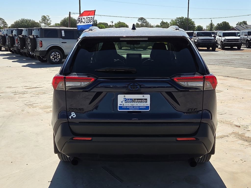 Used 2024 Toyota RAV4 XLE Premium AWD/4WD image 4