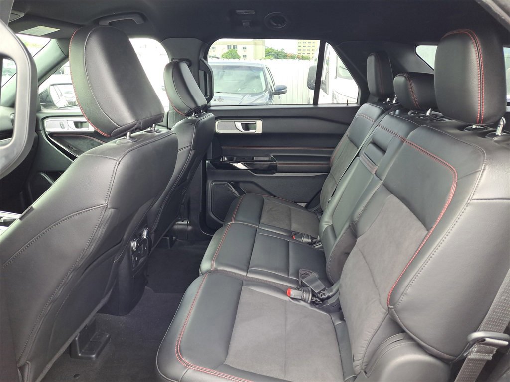 Certified 2022 Ford Explorer ST-Line w/ Class IV Trailer Tow Package image 5