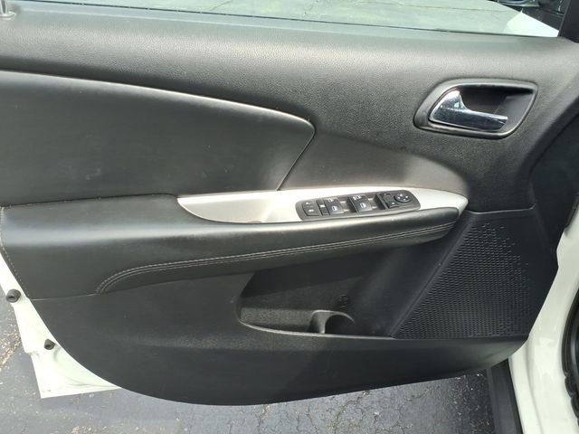 Used 2020 Dodge Journey SE w/ SE Popular Equipment Group image 14