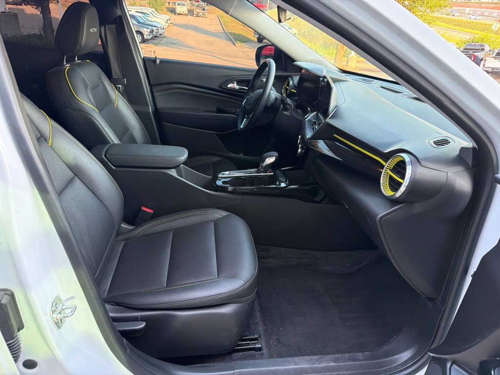 Used 2025 Chevrolet Trax ACTIV w/ Driver Confidence Package FWD image 10