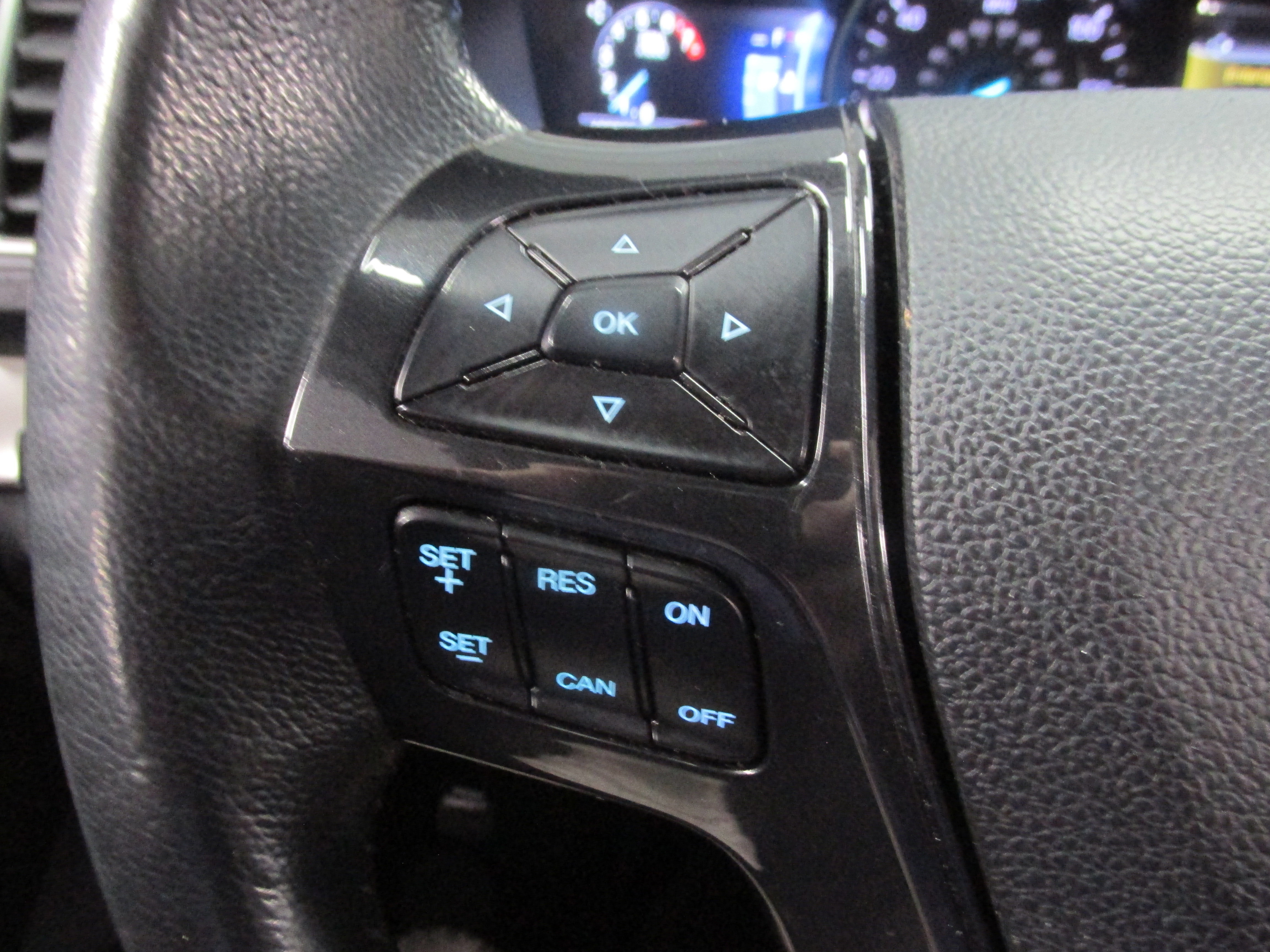 Certified 2019 Ford Explorer XLT w/ Equipment Group 202A image 37