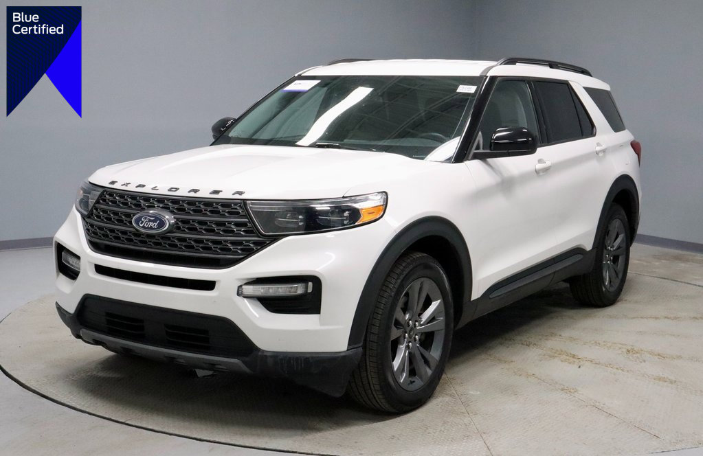 Certified 2022 Ford Explorer XLT w/ Equipment Group 202A image 1