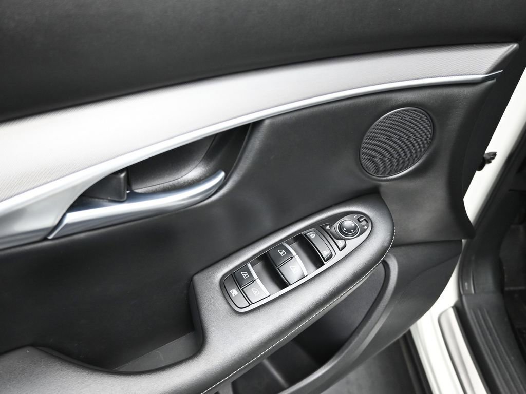 Used 2022 INFINITI QX50 Luxe image 39