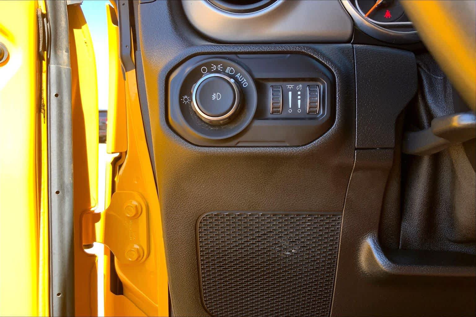Used 2020 Jeep Wrangler Unlimited Sport S AWD/4WD image 36