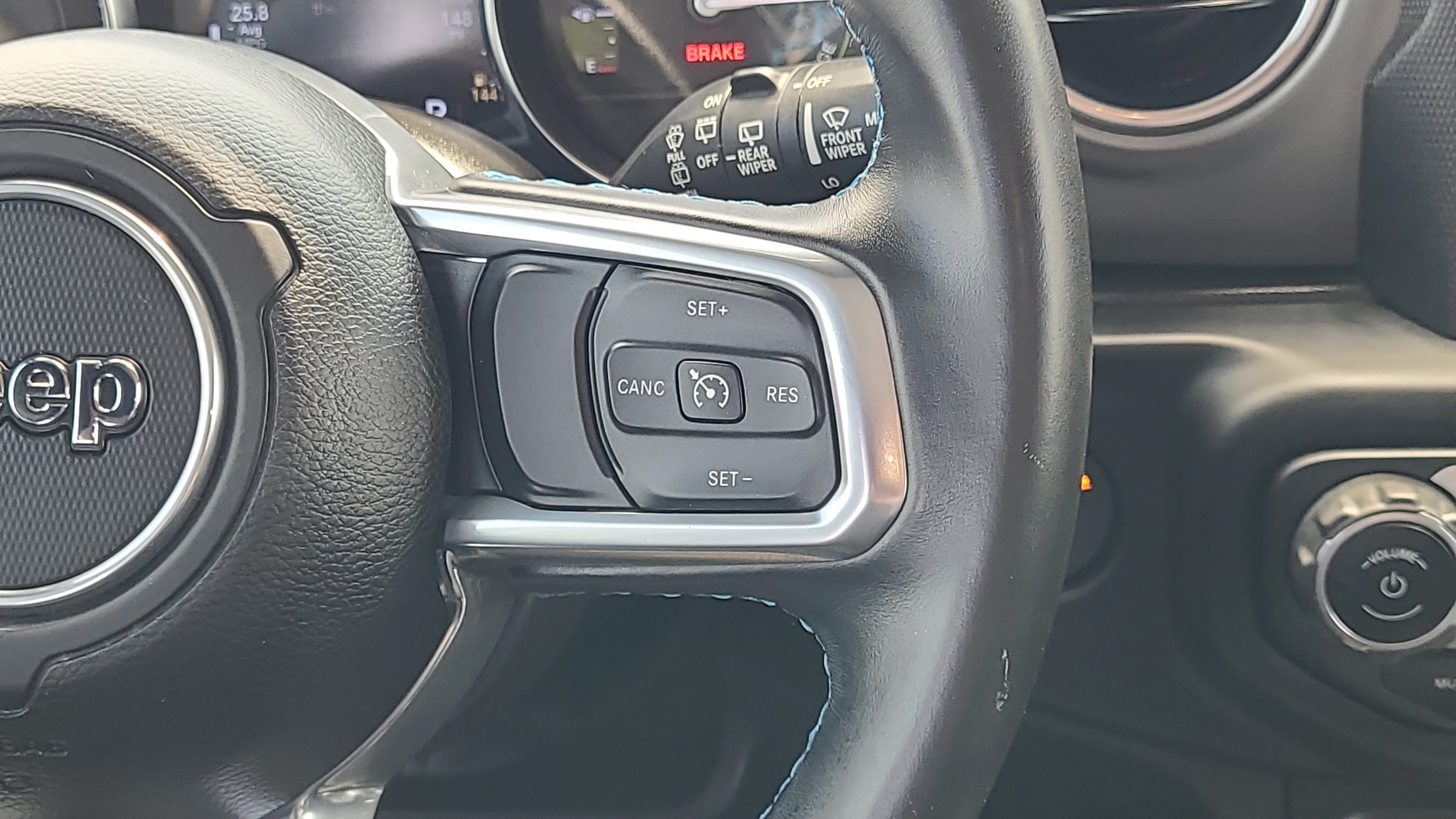 Used 2022 Jeep Wrangler Unlimited Rubicon 4xe AWD/4WD image 13