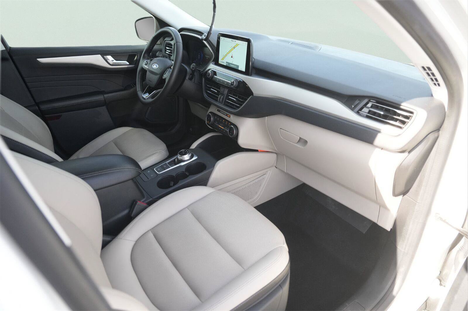 Certified 2022 Ford Escape SEL w/ Technology Package FWD image 17
