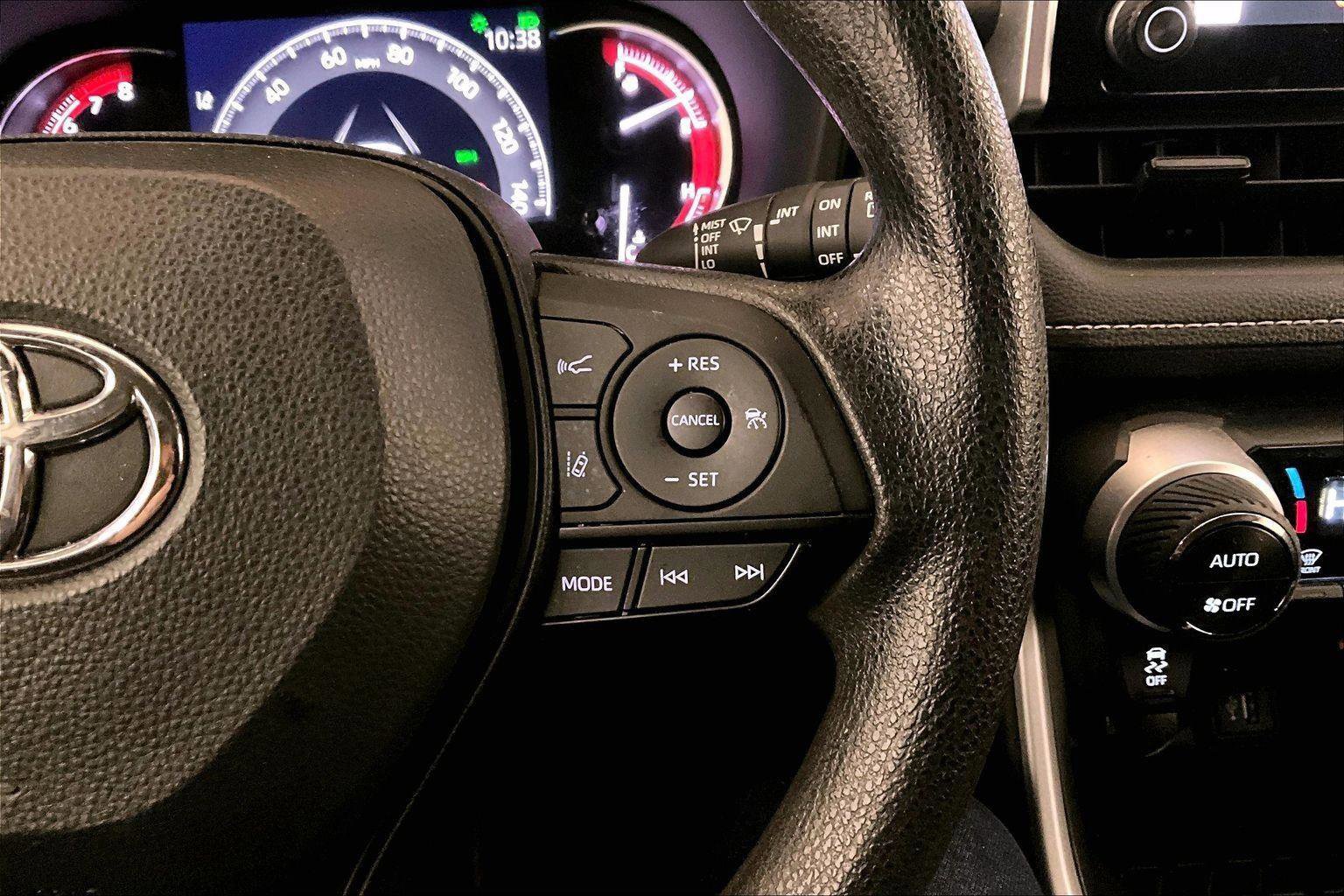 Used 2023 Toyota RAV4 XLE image 18