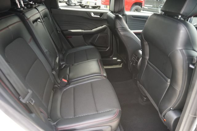 Certified 2025 Ford Escape ST-Line w/ Tech Pack #1 FWD image 15