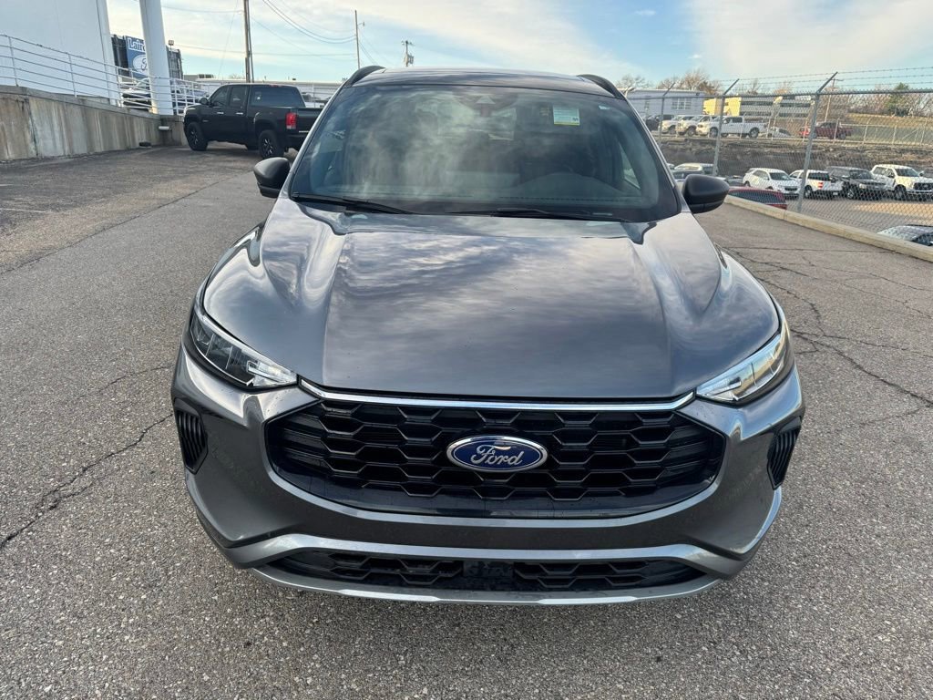Certified 2023 Ford Escape ST-Line w/ Tech Pack #1 image 6