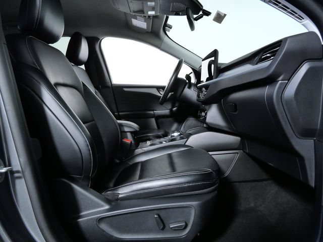 Certified 2025 Ford Escape Platinum AWD/4WD image 8