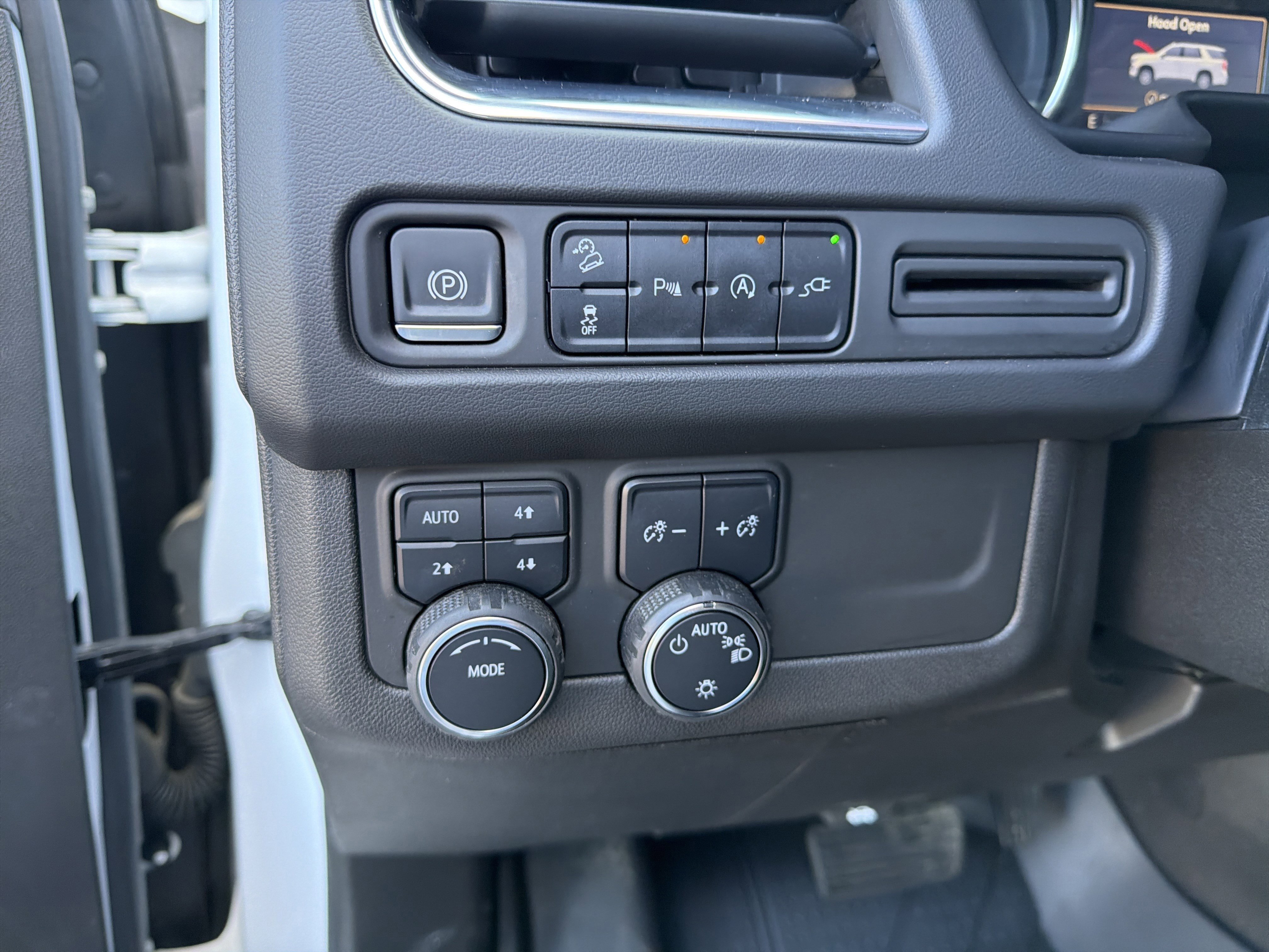 Used 2021 Chevrolet Tahoe Z71 image 42