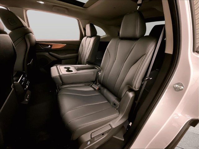 Used 2022 Acura MDX SH-AWD image 25