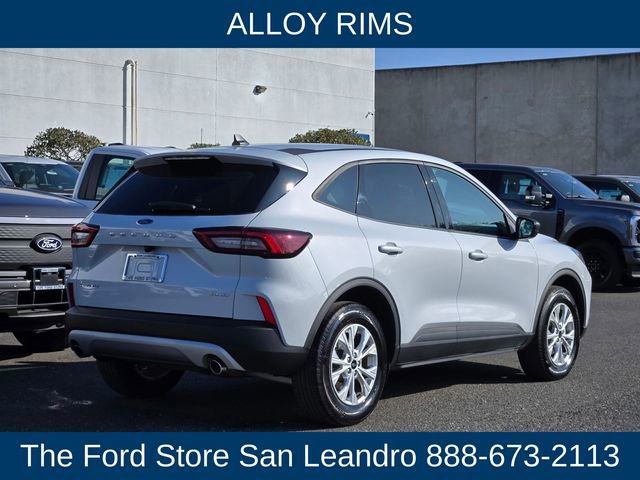 Certified 2025 Ford Escape Active image 10