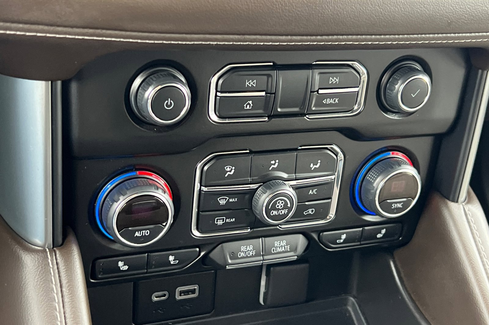 Used 2022 Chevrolet Tahoe Z71 image 22