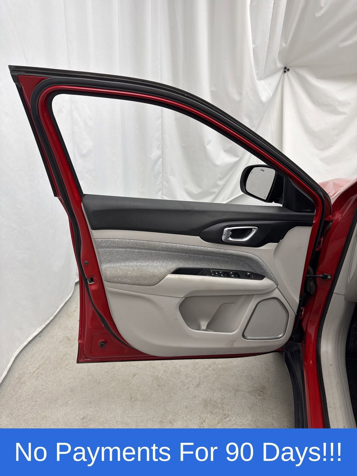 Used 2023 Jeep Compass Latitude image 12