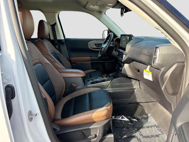 Certified 2025 Ford Bronco Sport Outer Banks w/ Outer Banks Tech Package+ AWD/4WD image 31