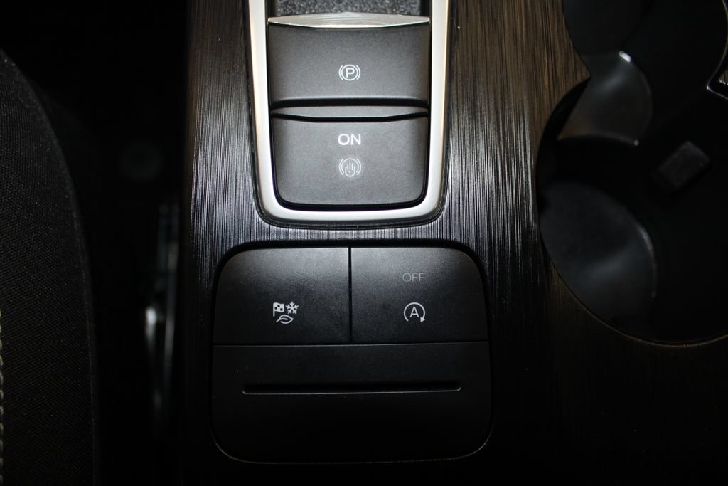Certified 2023 Ford Escape Active AWD/4WD image 34