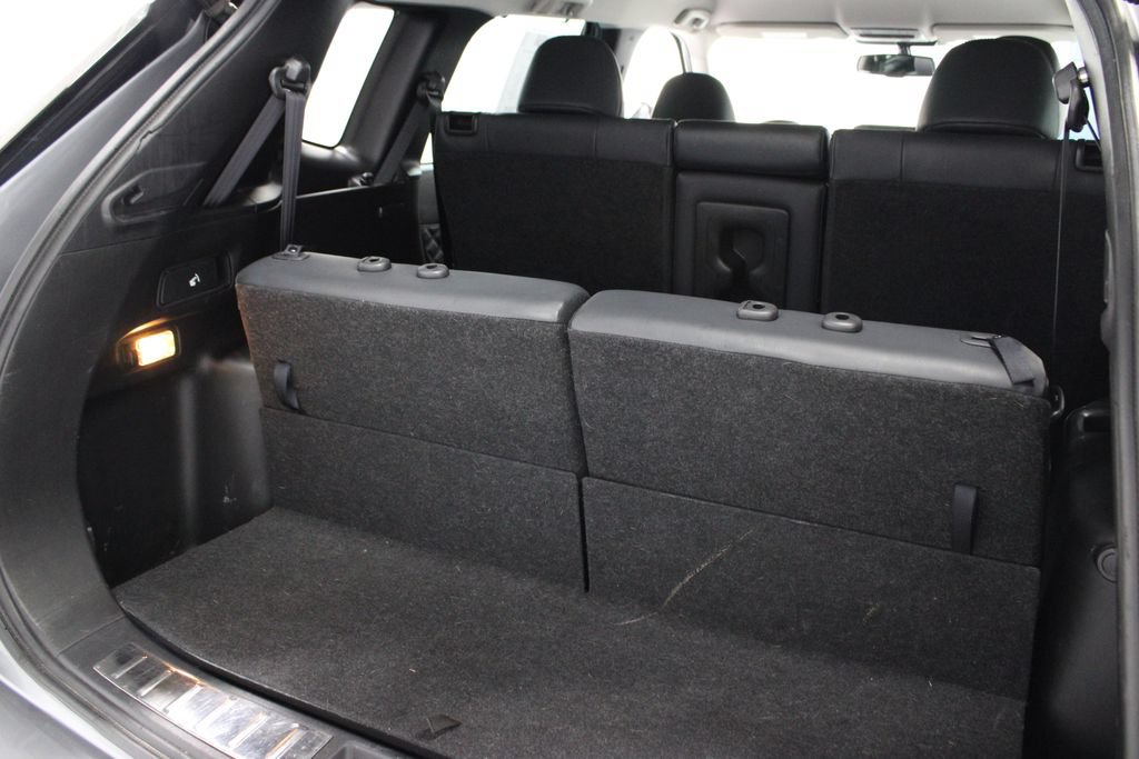 Used 2023 Mitsubishi Outlander SEL AWD/4WD image 15