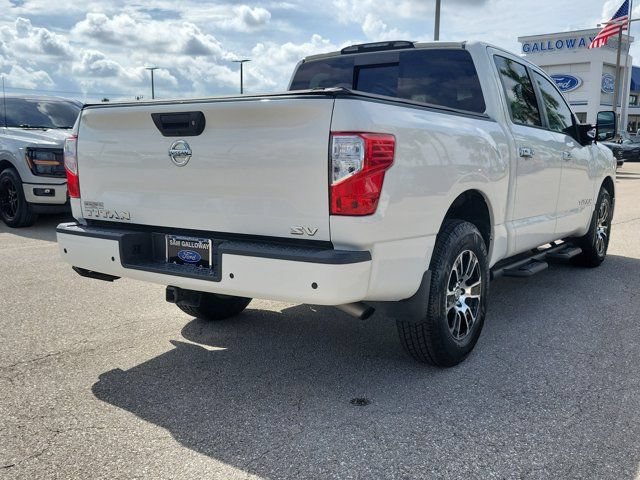 Used 2021 Nissan Titan SV w/ SV Convenience Package RWD image 6