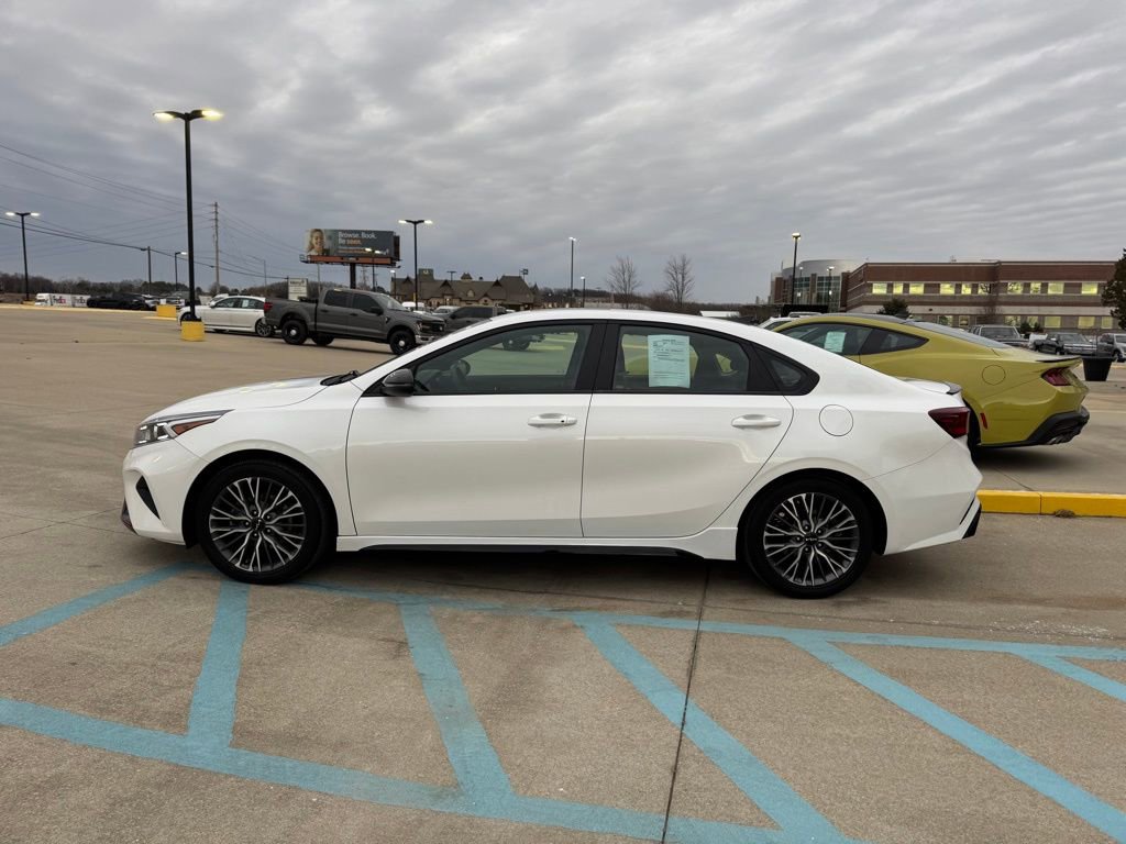 Used 2023 Kia Forte GT-Line w/ GT-Line Premium Package image 5