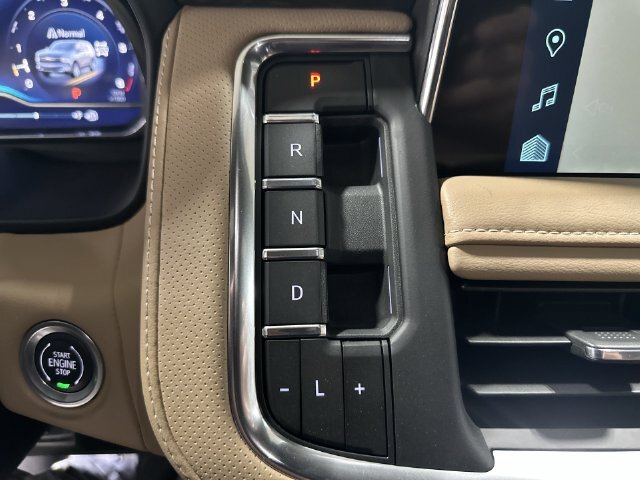 Used 2024 Chevrolet Tahoe Premier w/ Premium Package AWD/4WD image 27