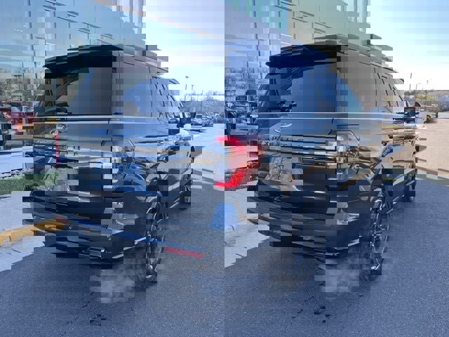 Certified 2023 Ford Expedition Limited image 5