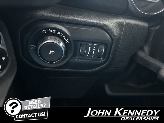 Used 2019 Jeep Wrangler Unlimited Sahara AWD/4WD image 28