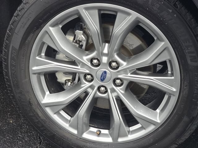 Certified 2023 Ford Explorer XLT w/ Equipment Group 202A AWD/4WD image 11