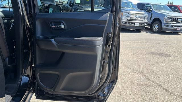 Used 2025 Honda Ridgeline Black Edition image 12