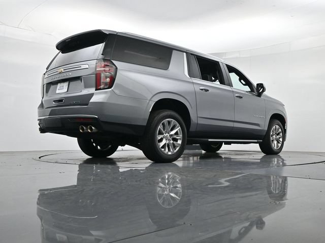 Used 2024 Chevrolet Suburban Premier AWD/4WD image 36