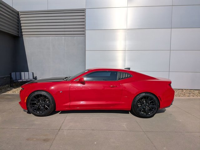 Used 2018 Chevrolet Camaro LT image 3