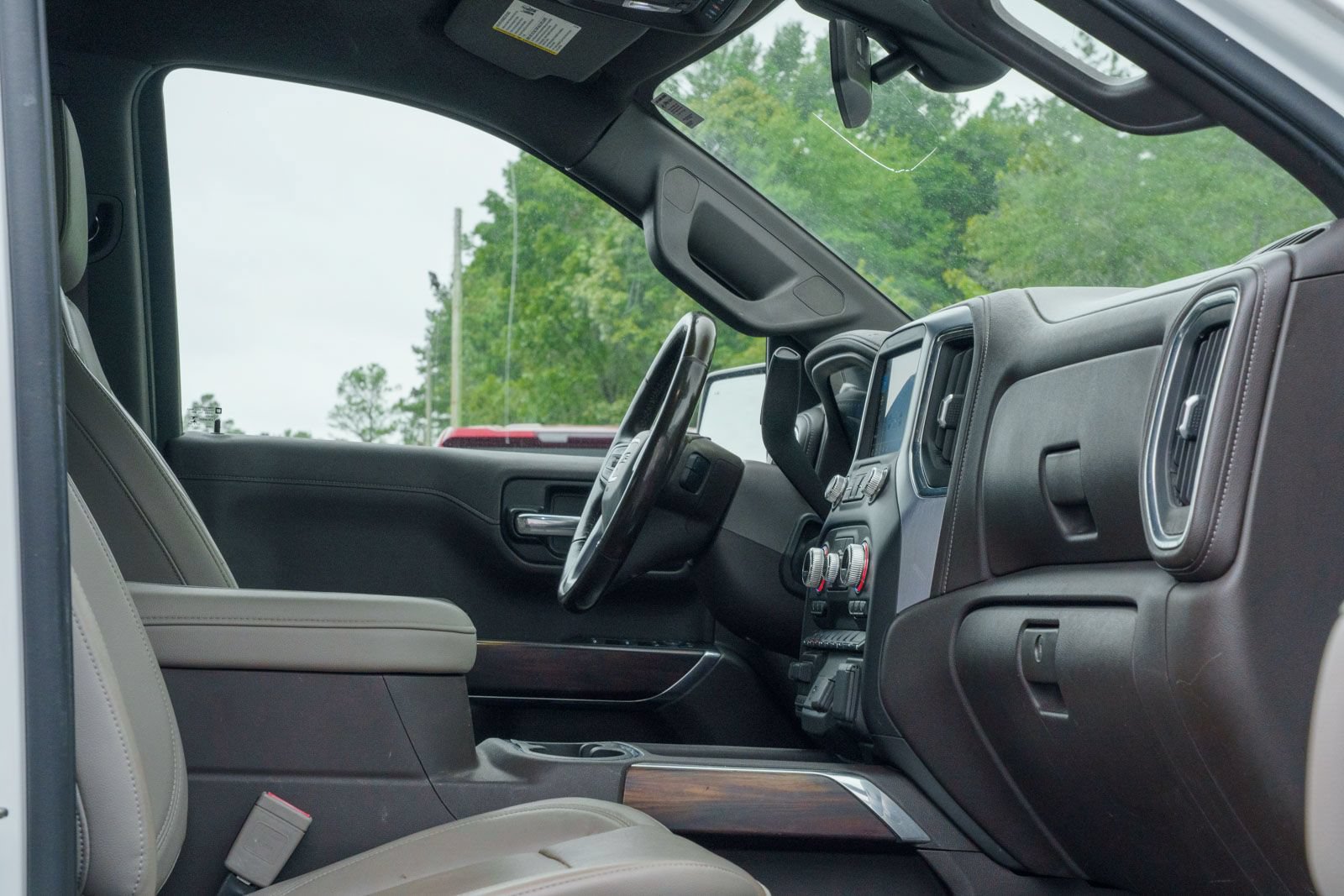 Used 2020 GMC Sierra 1500 SLT w/ SLT Premium Plus Package AWD/4WD image 16