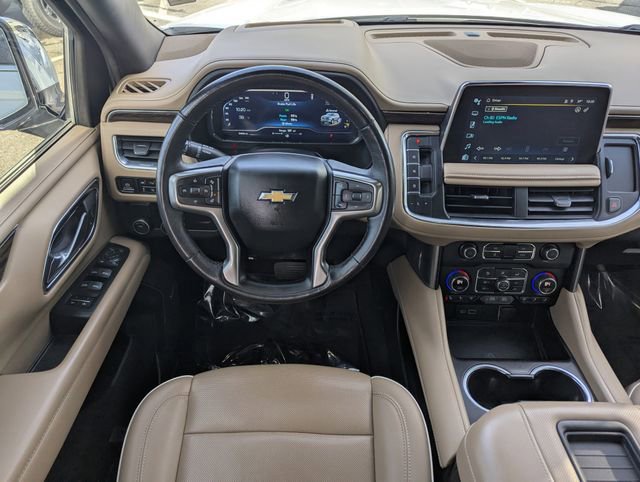 Used 2023 Chevrolet Suburban Premier image 16