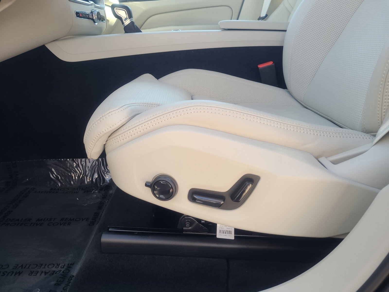 Used 2021 Volvo XC60 T5 Inscription w/ Advanced Package image 14