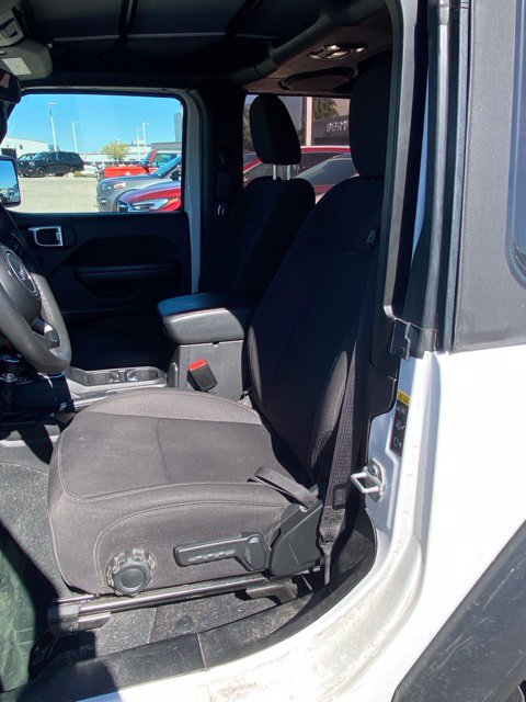 Used 2023 Jeep Wrangler Sport AWD/4WD image 9
