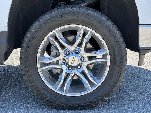 Used 2024 Chevrolet Silverado 1500 LT AWD/4WD image 6
