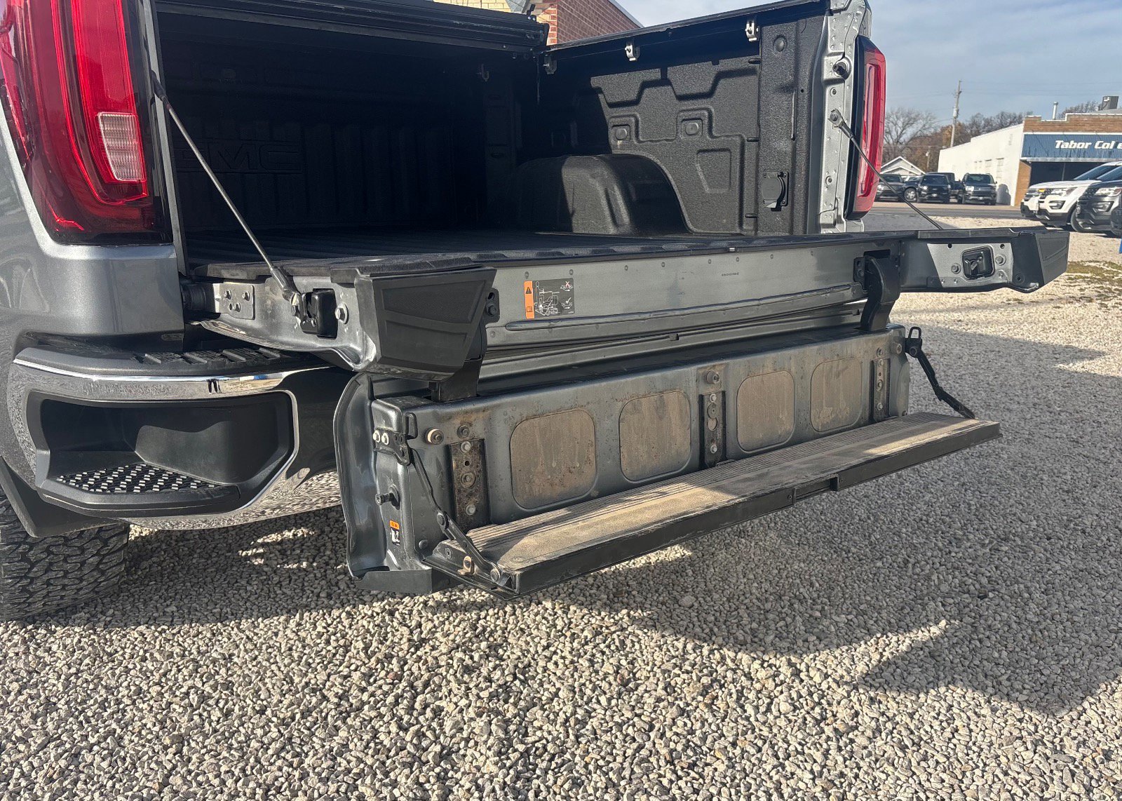 Used 2021 GMC Sierra 1500 SLT w/ SLT Premium Package image 12