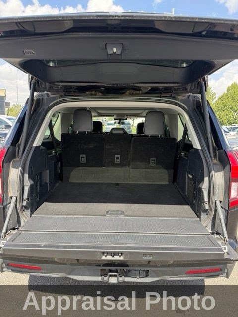 Certified 2025 Ford Expedition Max Active AWD/4WD image 18