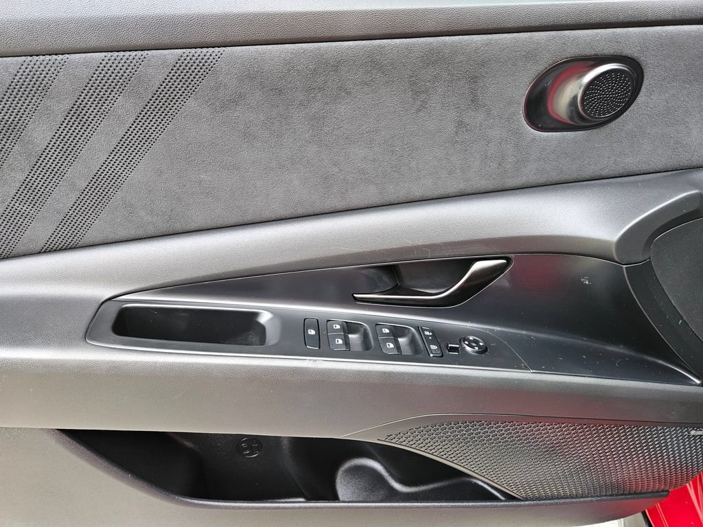 Used 2024 Hyundai Elantra N FWD image 19