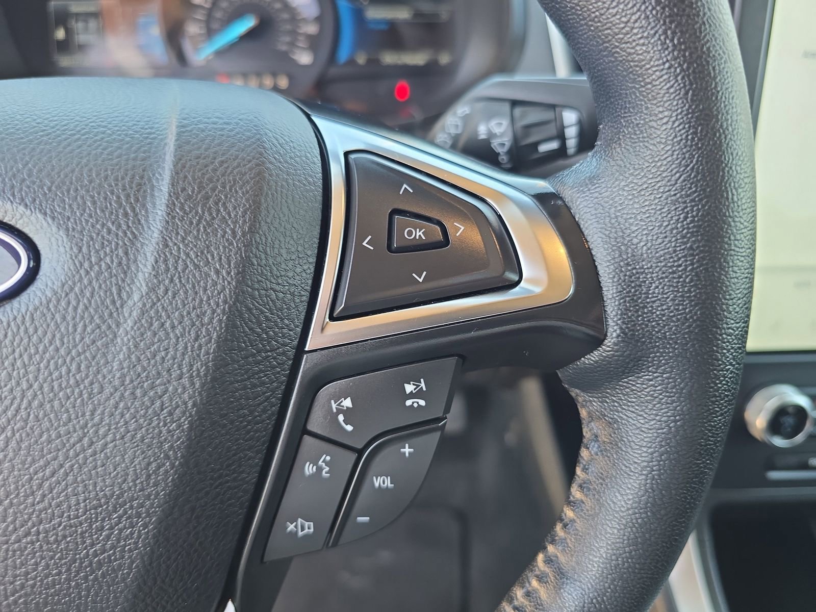 Certified 2024 Ford Edge SEL image 22