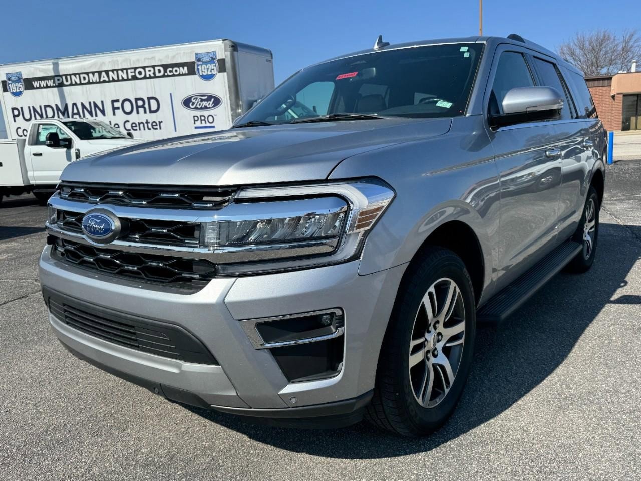 Certified 2024 Ford Expedition Limited image 8