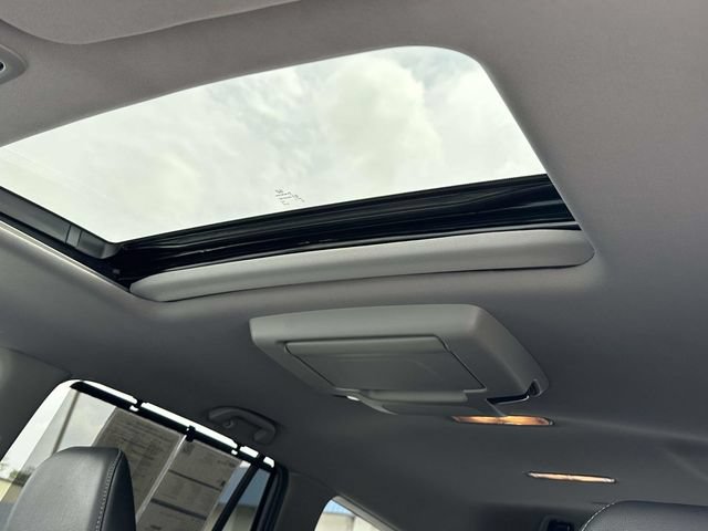 Used 2022 Honda Pilot Touring image 17