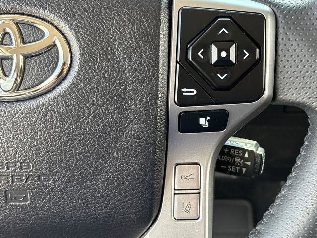 Used 2022 Toyota 4Runner SR5 RWD image 20