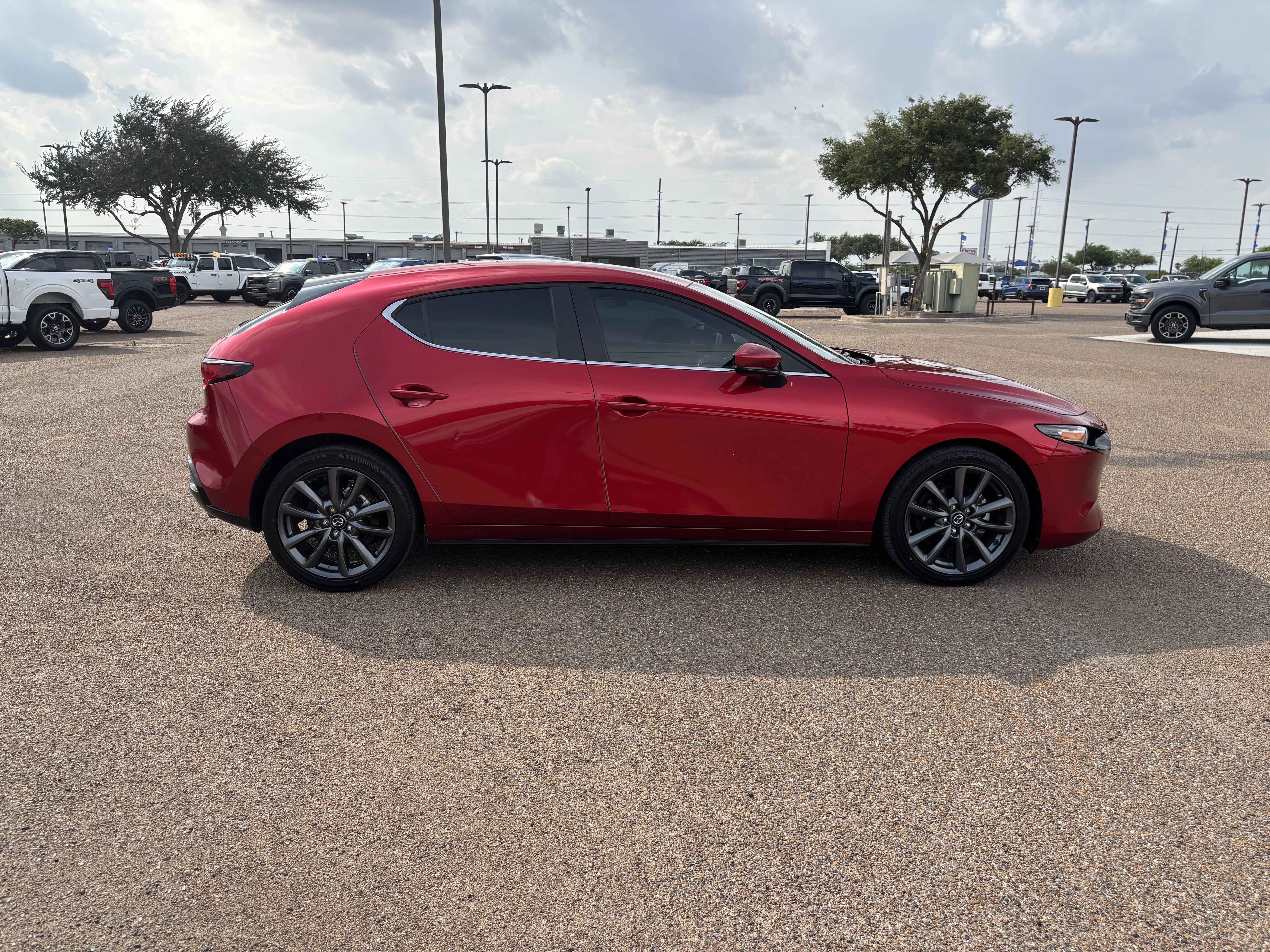 Used 2024 MAZDA MAZDA3 s FWD image 4