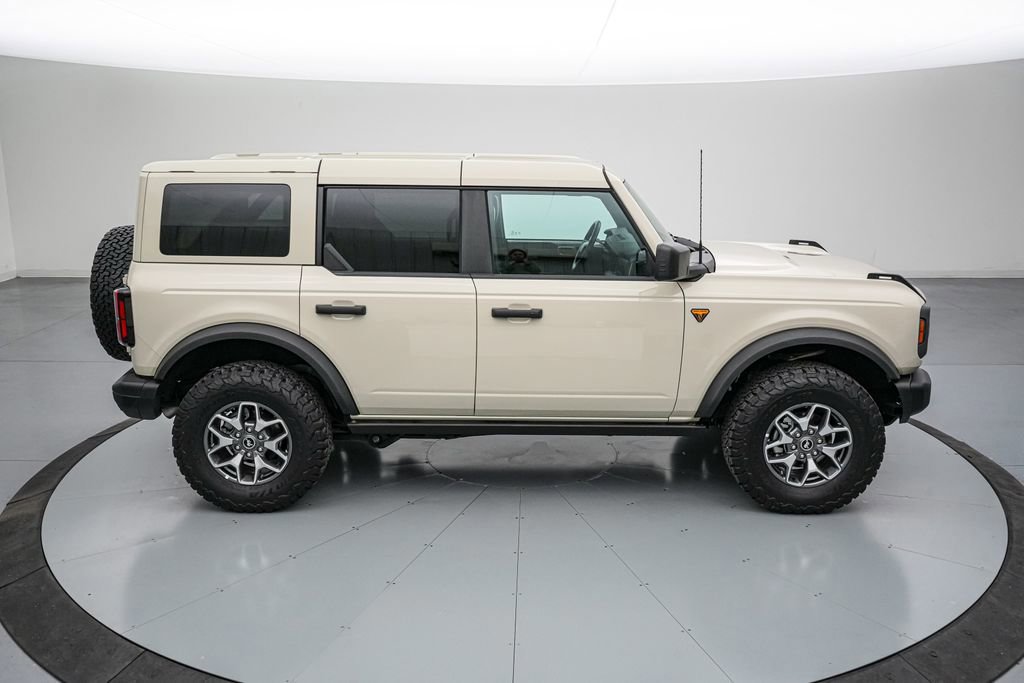 Certified 2025 Ford Bronco Badlands image 6